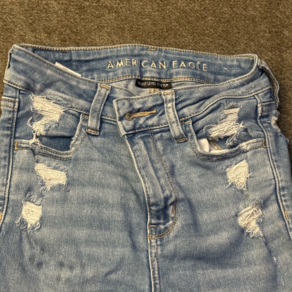 American Eagle Outfitters Light Wash High-Rise Distressed Jeans